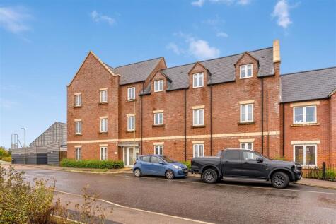 Hobby Road, Bodicote - Two double bedrooms