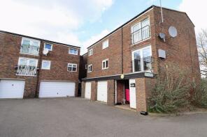 34, Warren Bank, Simpson, Milton Keynes MK6 3AQ