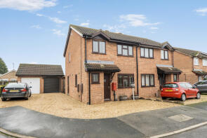12, Chaplins Close, Peterborough PE7 2BZ