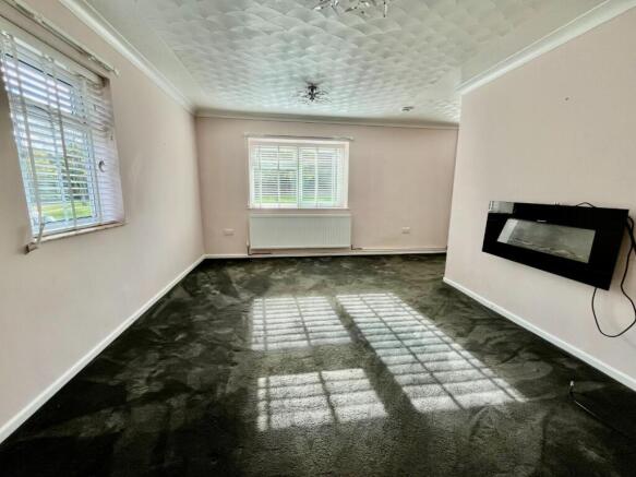 Sitting/Dining Room
