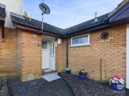 211, Arlott Crescent, Oldbrook, Milton Keynes MK6 2QT