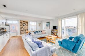 Flat 3, 26, Broad Street, Lyme Regis DT7 3QE