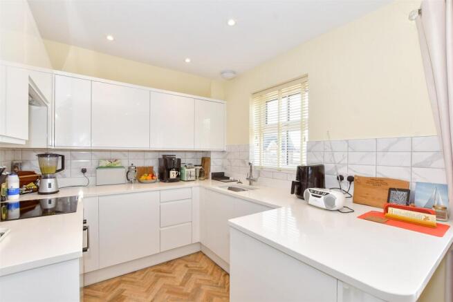 Lounge/Kitchen