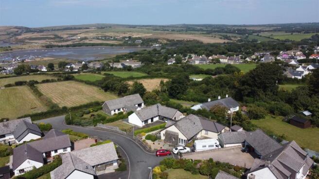 9, Tir Treharne Newport, Pembrokeshire, SA42 0RN 1.jpg