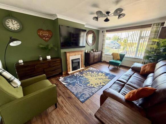 Bramleys Estate Agents - Crestfield Drive - Elland