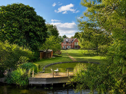 Tiddington Road, Stratford Upon Avon, 1.27 Acres & 4127 Sq Ft