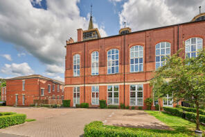 Flat 27, West Hall, Beningfield Drive, St. Albans AL2 1FD