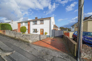 142, Longford Road, Neath SA10 7HL