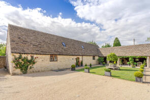Swallows Barn, St Bartholomews View, Stonehouse GL10 3UR