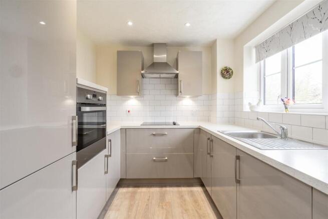 Apartment 16 Eleanor Lodge_4.jpg