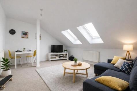 Salisbury Road, SO40