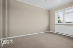 26, Hewlett Close, Chippenham SN15 3TL