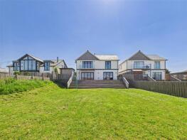 Gwel Teg, Madeira Drive, Widemouth Bay, Bude EX23 0AJ