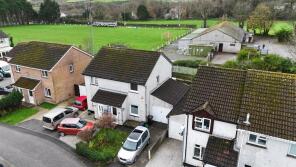 24, Little Oaks, Penryn TR10 8QE