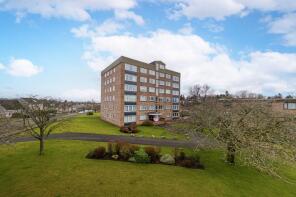 Garden Flat, 18 Lennox Court, Stockiemuir Avenue, Glasgow G61 3JL
