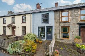 2, Castle Green, Bronllys Road, Brecon LD3 0HH