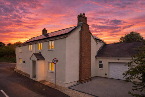 Crewkerne Road, Higher Frome Vauchurch, DT2