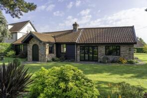 2 Meadow Grange, Meadow Lane, Diss IP22 2FA