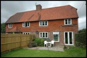 1, Kitchenham Farm Cottages, Kitchenham Road, Battle TN33 9NP