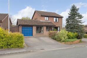 32, Greystones, Chippenham SN15 2JT