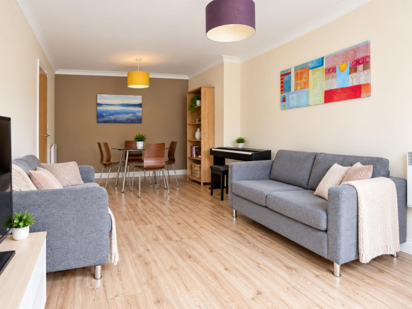 Living dining area.png
