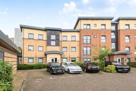 Fountain Court, Raven Close, Watford