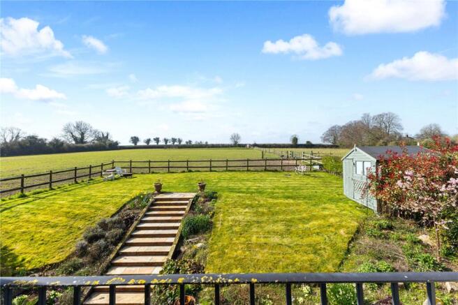 Tarrant Monkton, Dt