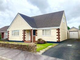 15, Thornton Close, St. Austell PL26 8TR