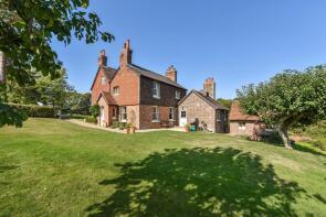Rashes Farm House, Selsfield Road, Turners Hill RH10 4PR