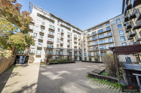 High Street, Slough, Berkshire, SL1
