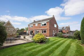 3, St Helens Close, Northampton NN6 8SJ