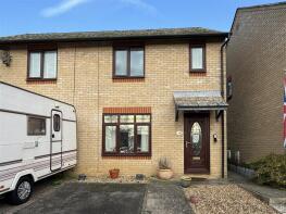 19, Alabaster Close, Ipswich IP7 5SW