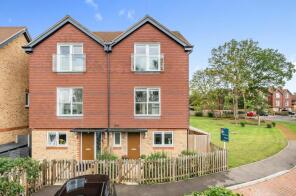 24, King Edward Close, Horsham RH13 0LX