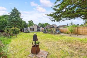 9 Hedgerows, St Georges Close, Norwich NR14 6AY