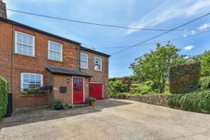 1, Railway Cottages, Brightstone Lane, Lower Farringdon, Alton GU34 3DP