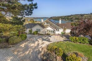 Willow Mead, Helford, Helston TR12 6JY