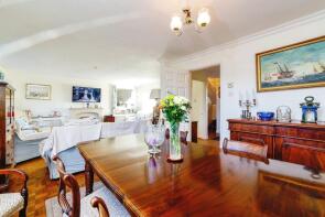Merle House, Road South Off A342 To Pigleaze Dairy, Marlborough SN8 3EY