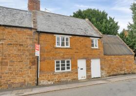 38, Main Street, Oakham LE15 9LT