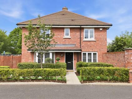 Whitefield Way, Kelvedon Hatch, CM15