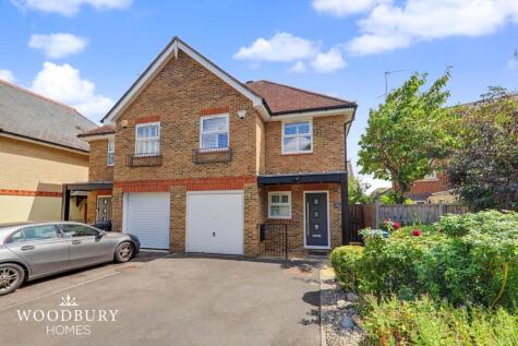 The Chase, Loughton, IG10