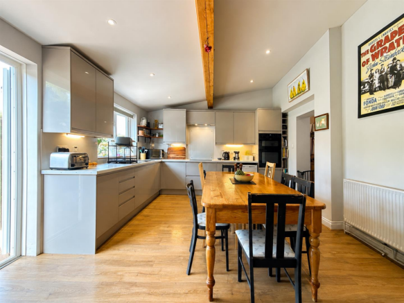 Dining Area Towards Kitchen.png