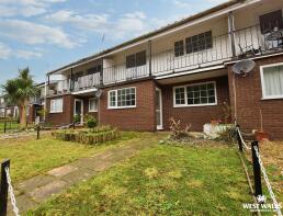 10, Manor Parade, Dyffryn, Goodwick SA64 0BE