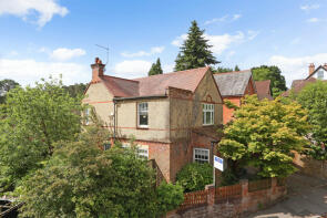 130, Burnt Hill Road, Lower Bourne, Farnham GU10 3LJ