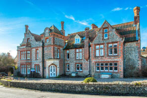 9, Abbey House, Warham Road, Fakenham NR21 0DG