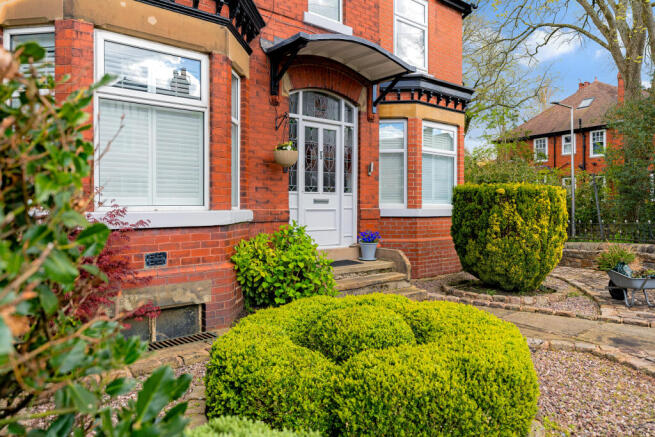 187 LONGHURST LANE-11.jpg