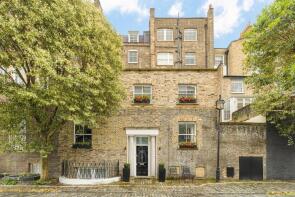 24, Montagu Mews West, London W1H 2EE