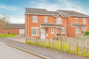 118, Burge Crescent, Cotford St Luke, Taunton TA4 1PD
