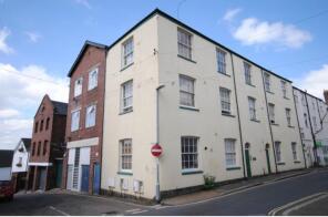 Flat 3, St John House, King Street, Exeter EX1 1AT