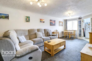 Flat 45, Howards Court, Balmoral Road, Westcliff-on-sea SS0 7DG
