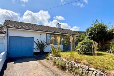 Carlidnack Close, Mawnan Smith, TR11